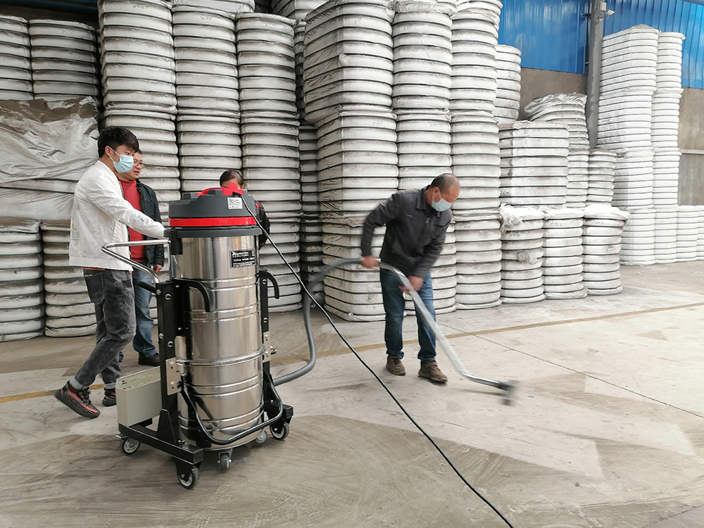 鑄造企業(yè)如何選擇工業(yè)吸塵器？